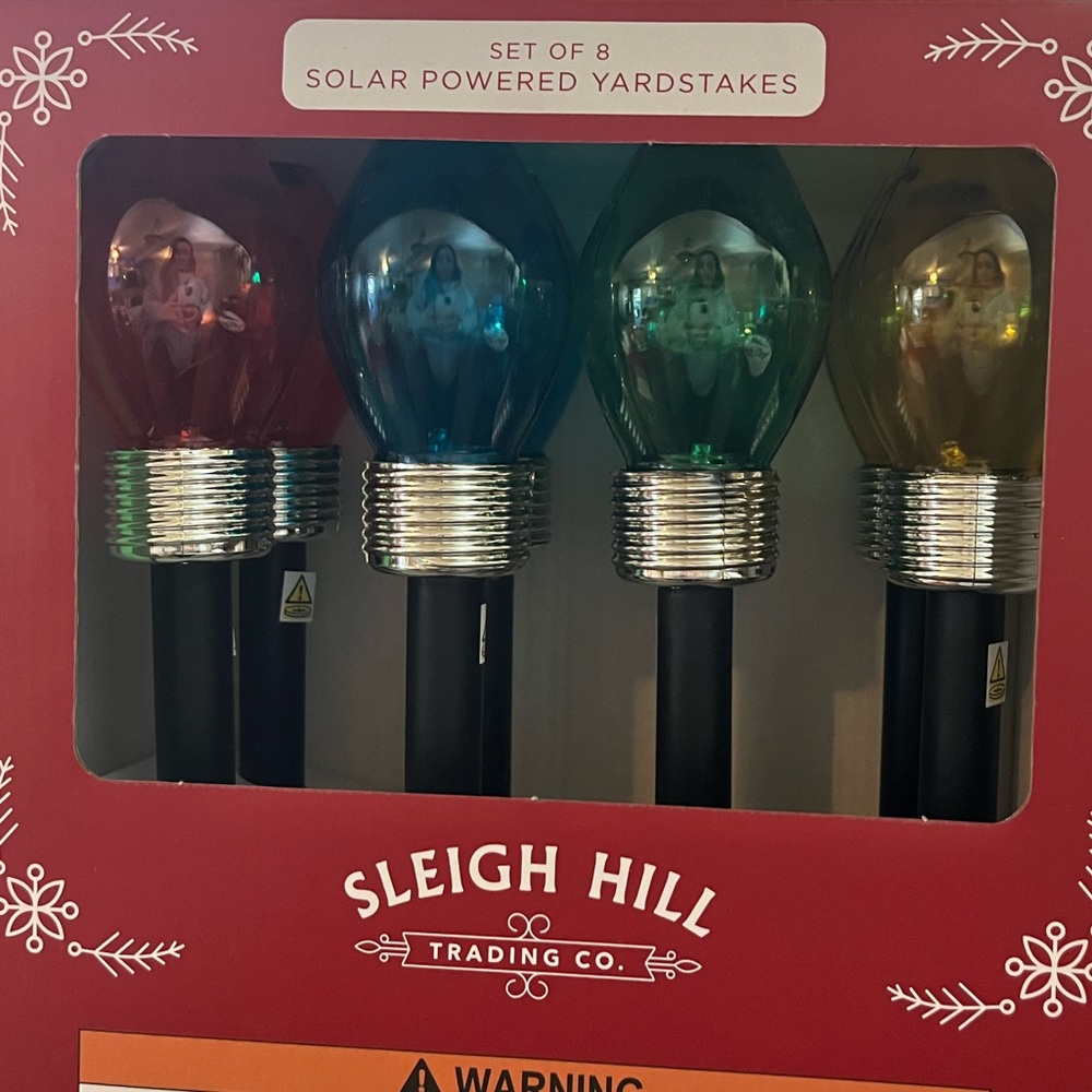 Sleigh Hill Solar Powered yardstakes